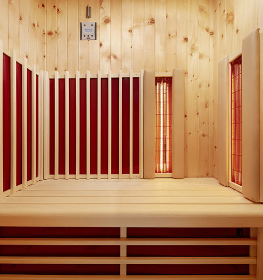 Infrarotkabinen in der Ausstellung von Wellness Wiedel an der B2 zwischen Augsburg und München – Modell Triosol Alpina