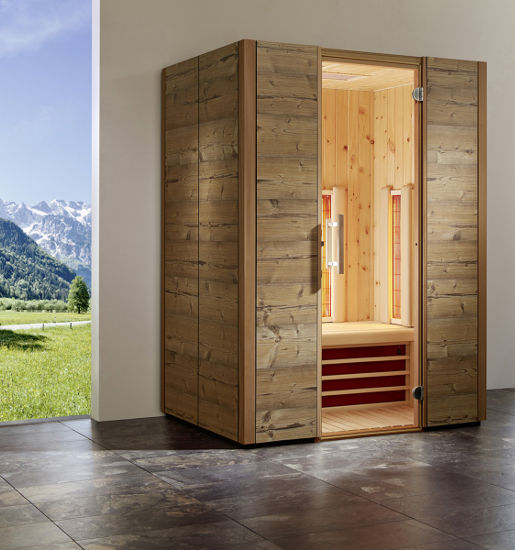 Infrarotkabinen von Wellness Wiedel – Modell Triosol Alpina – TrioSol-Technologie im herrlichen Ambiente von Alpenzirbe