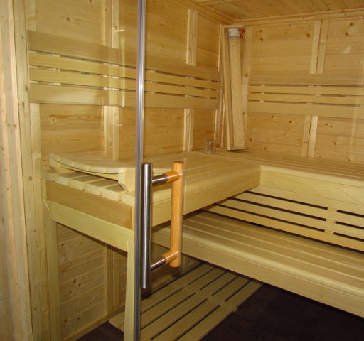 Massivholzsaunen im Angebot von Wellness Wiedel – Baureihe Bormio